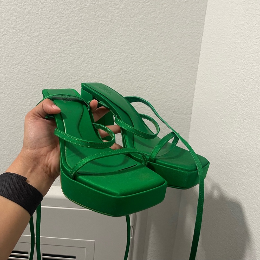 Gorgeous Never Worn Green Platforms - image 5